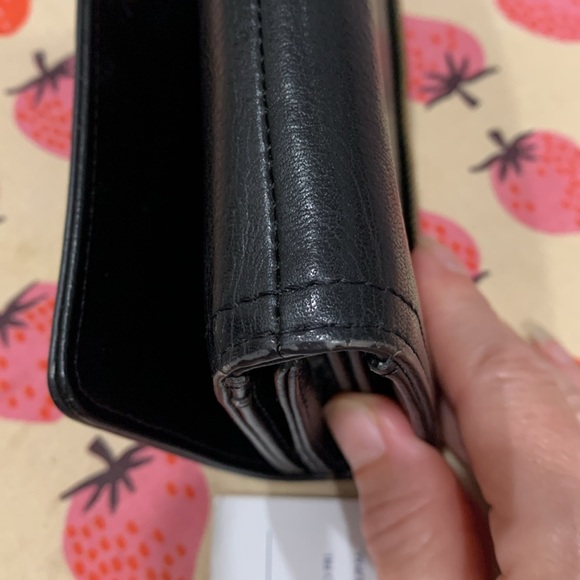 Fossil black leather wallet EUC - Picture 8 of 10